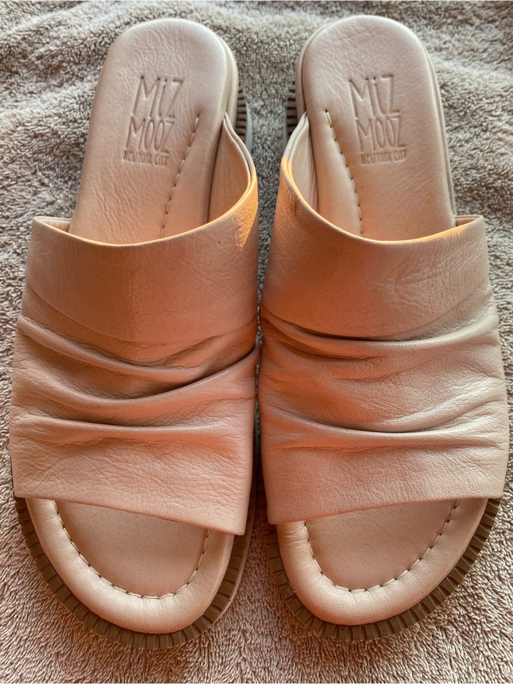 Miz Mooz "Erin" Ruched Leather Platform Slide Sandals - Latte / Off-White 39